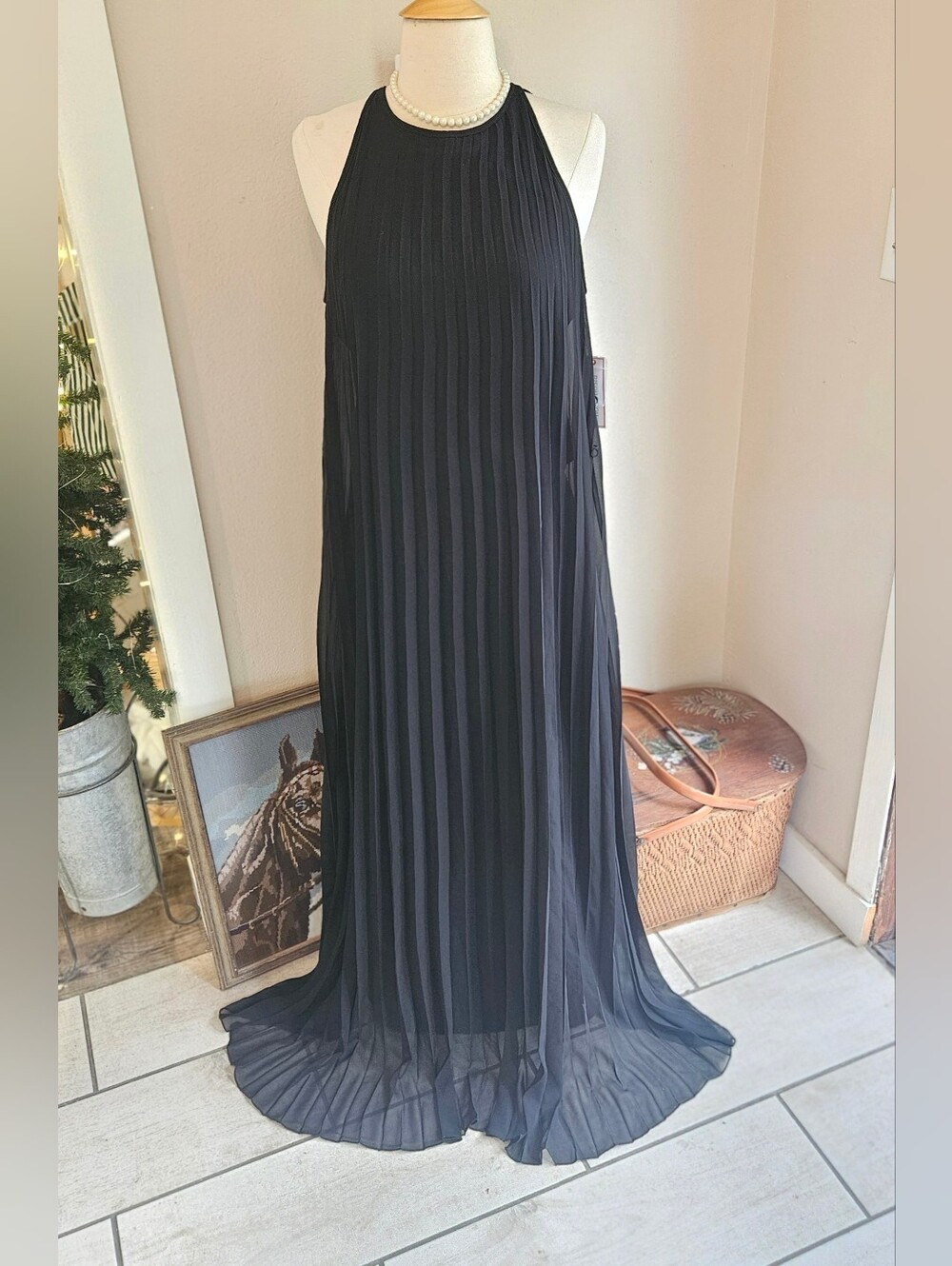 Bisou Bisou Black Pleated Maxi Dress